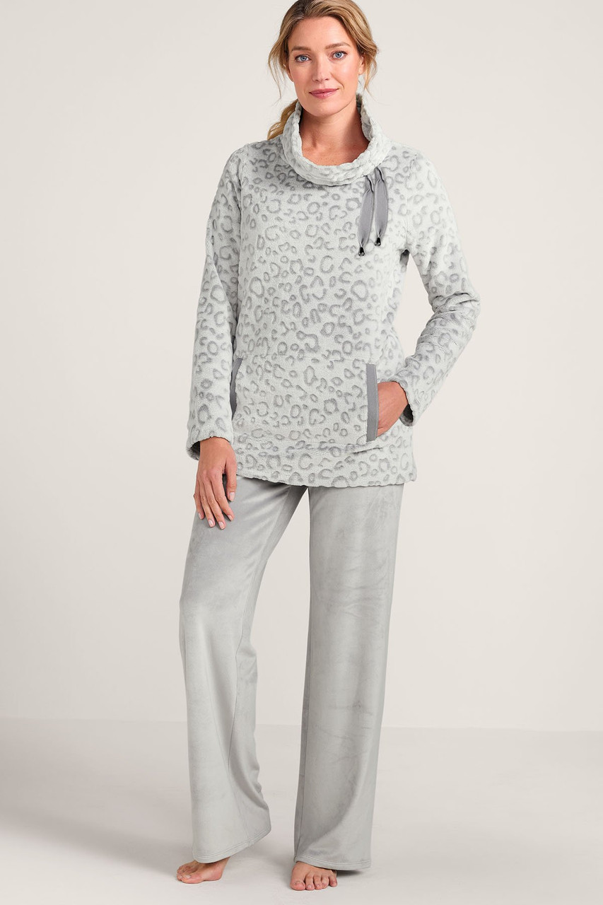 2hd37__grey-leopard_0__21646.1763504541
